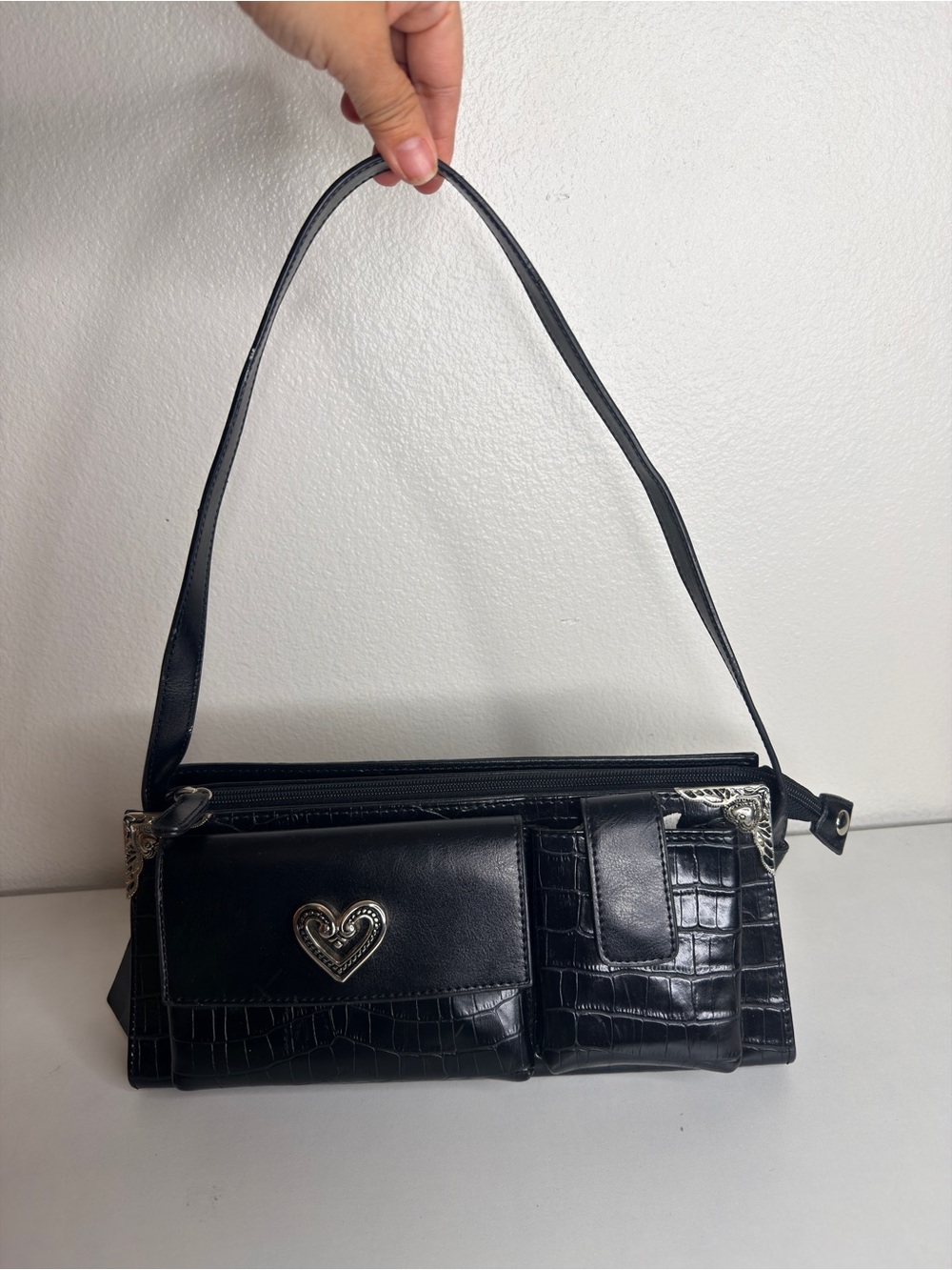 Black Croc-Embossed Shoulder Bag with Heart Accent 90’s Y2K New